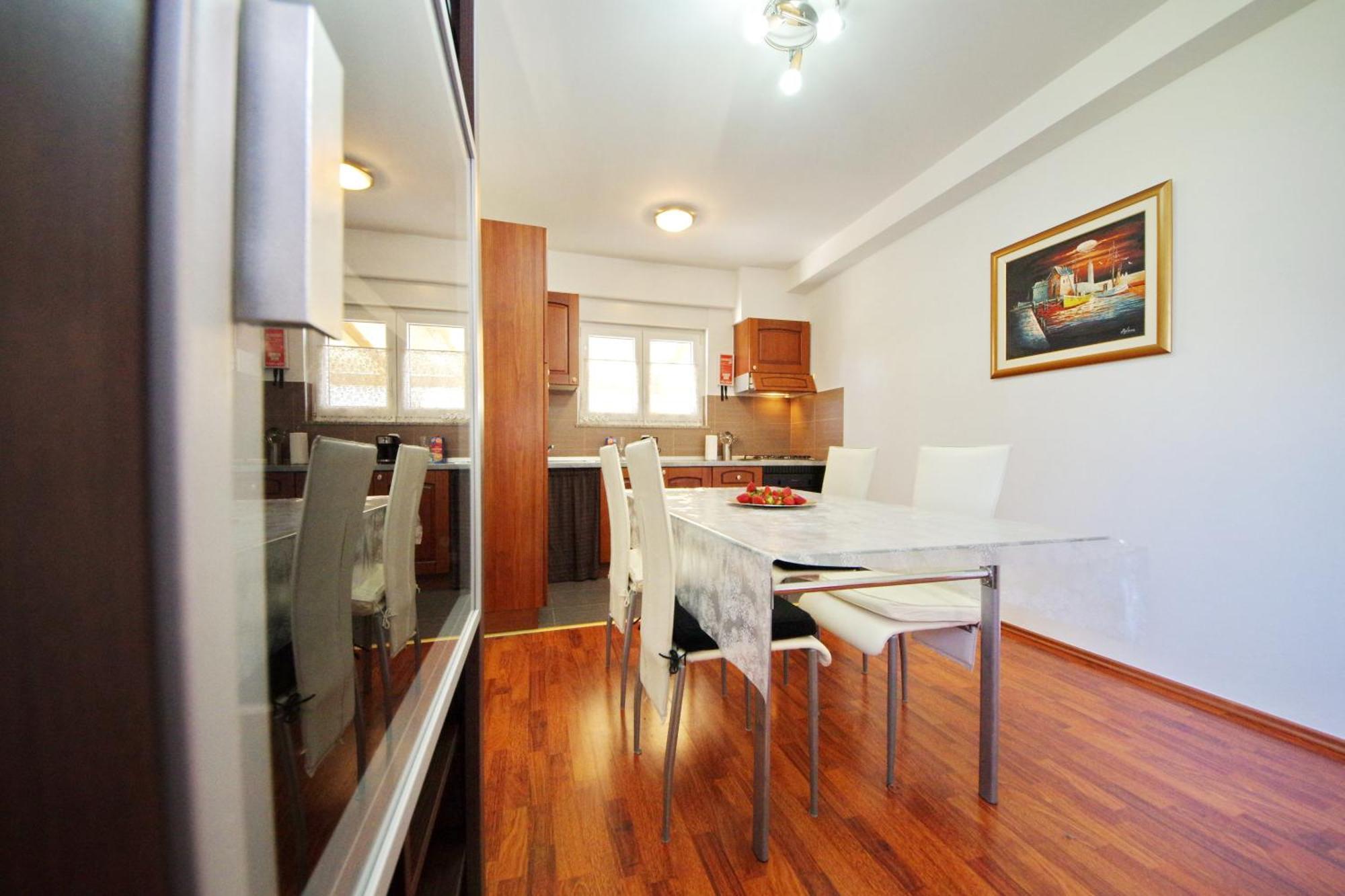 Apartament Korina *